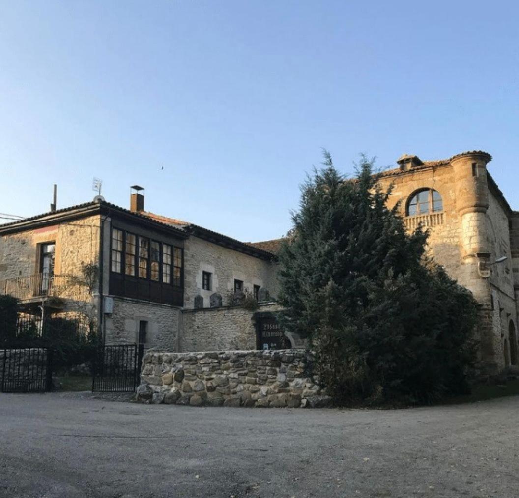 Palacio De Los Alvarado En Las Merindades El Ribero Exteriér fotografie